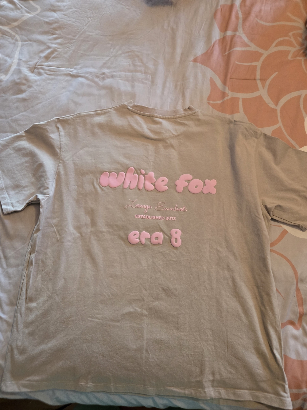 White Fox Boutique Beige Tee with Pink Puff Logo Era 8 Women L/XL